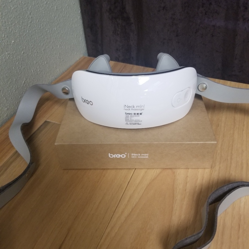 BREO neck massager